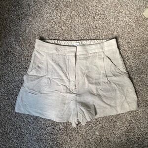 Aritzia linen cream shorts